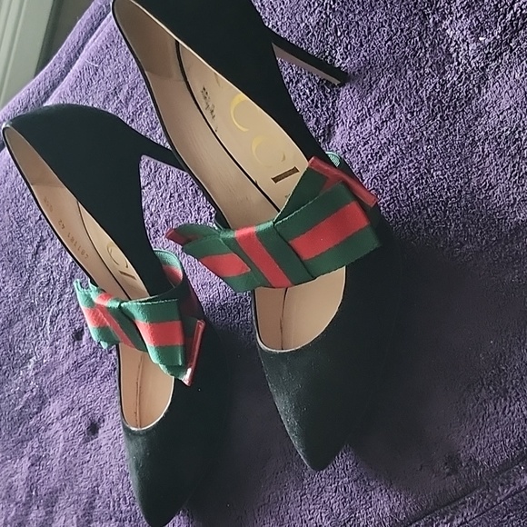 Shoes - Picture 2 of 9